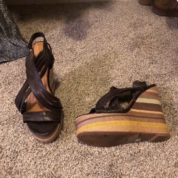 Strapped wedges - Picture 2 of 2